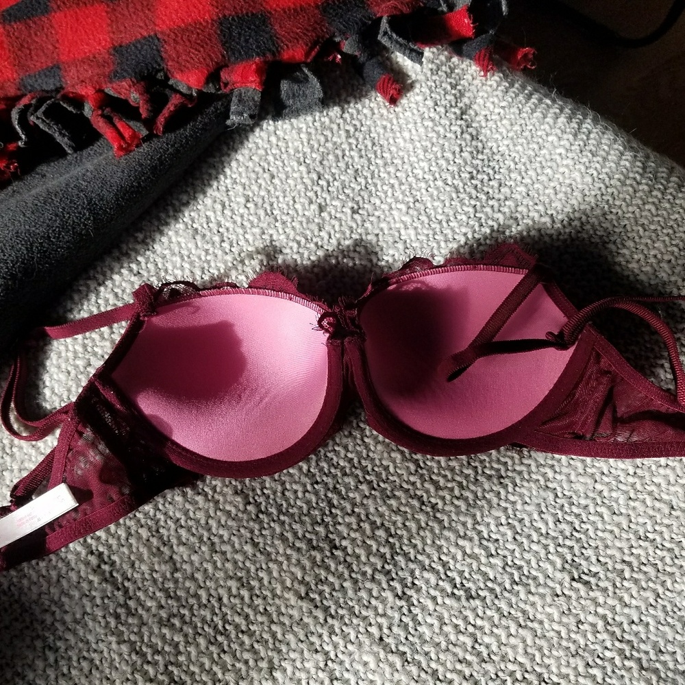 Pink bra - Picture 2 of 2